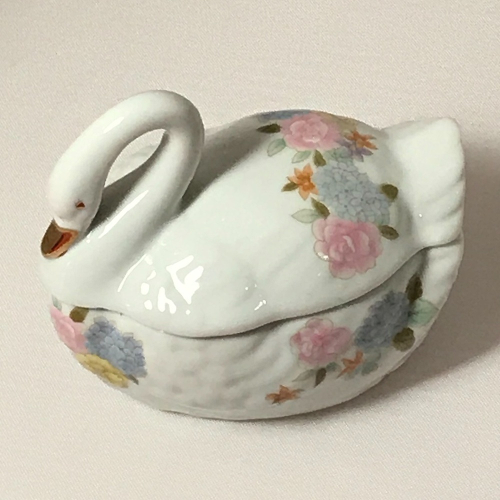 Japan Trinket Box Lid with Flowers